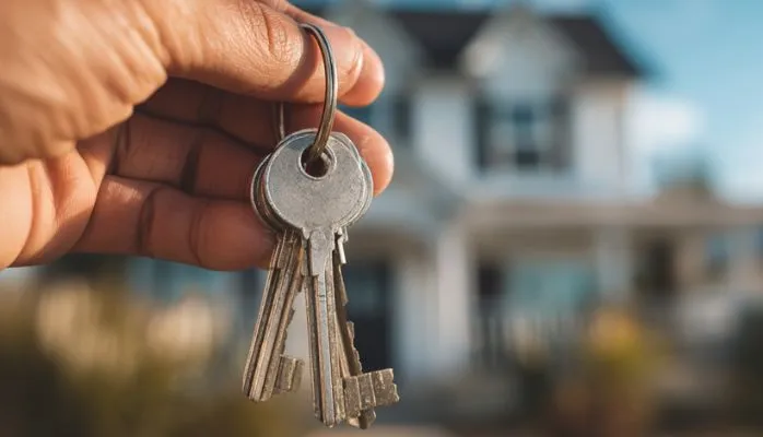 Mon frère refuse de quitter la maison de famille après le décès de nos parents : quels sont mes recours ?